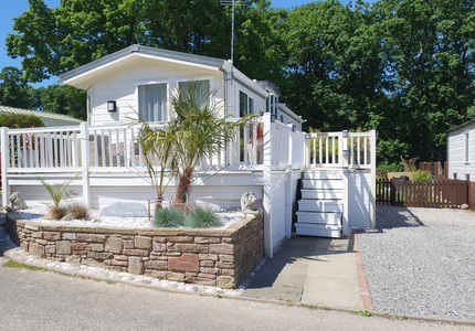 slider image 0